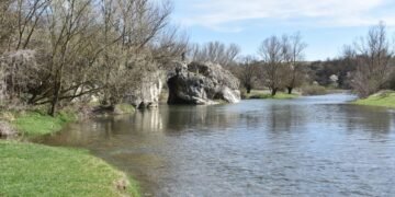 Проверки за незаконни сметища в речни легла и дерета: МОСВ даде указания на всички общини