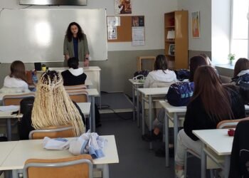 Съдия Теодора Шишкова от Районен съд – Варна влезе в учебен час с единадесетокласници