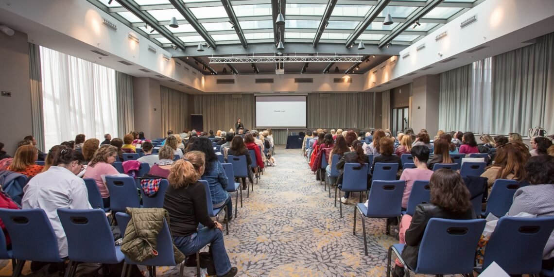 Учители по чужди езици във Варна изграждат мост между учебното съдържание и съвременните технологии 