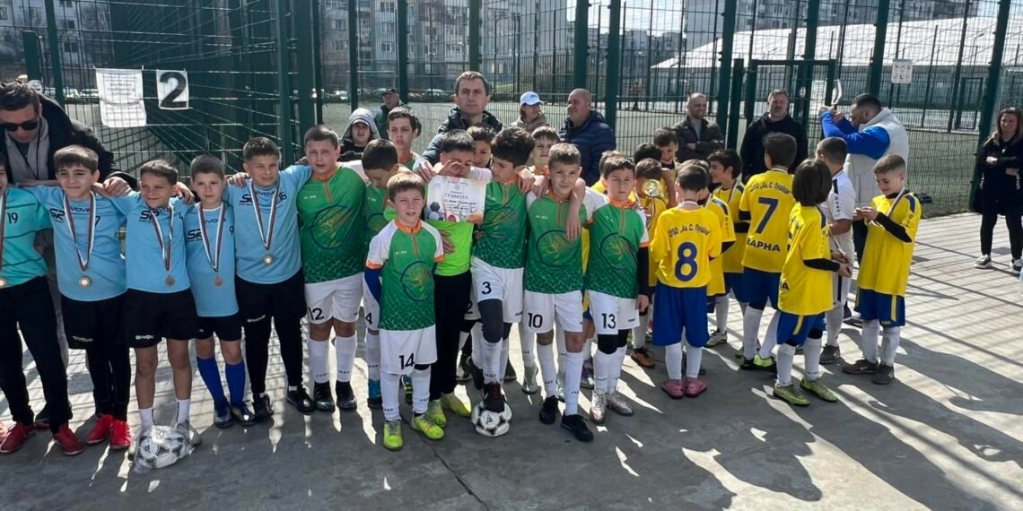 Отборът на СУЕО „А. С. Пушкин“ стана шампион по мини футбол при най-малките 2-4 клас в „Ученическа купа Варна 2026“