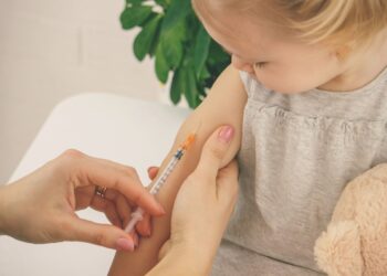 Проф. д-р Мумджиев: При неблагоприятна епидемиологична ситуация най-голям е рискът за неимунизираните