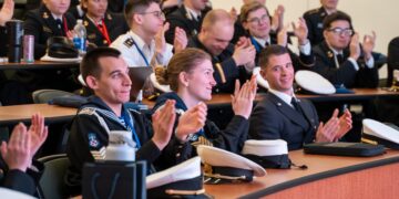 Български курсанти от ВВМУ с награда от международна конференция в САЩ