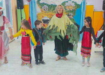 Кукленият спектакъл „В полет над България” на театрална трупа „Трик-Трак” продължава да пътува и вълнува