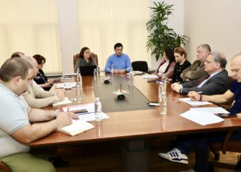 Министър Юлиян Попов се срещна с представители на Сдружение „За Земята“