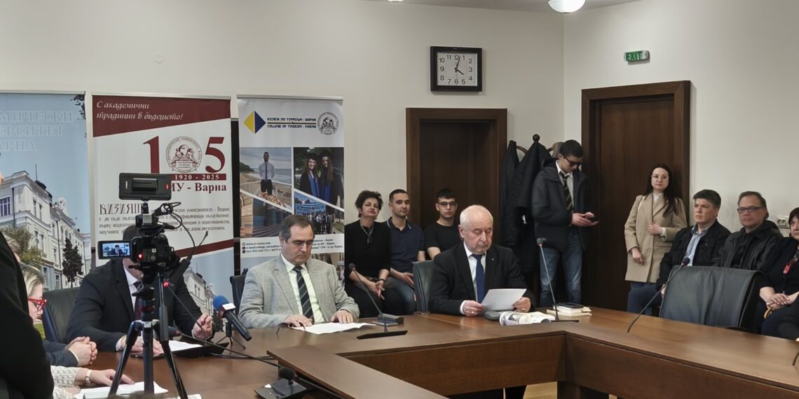 Обществен комитет „Васил Левски“ събра академици и учащи на кръгла маса за Априлското въстание във Варна
