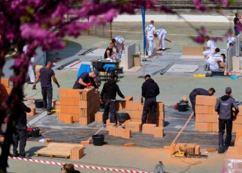 Възпитаници на ПГСАГ “Васил Левски” Варна с награди от националното състезание “Най-добър млад строител”