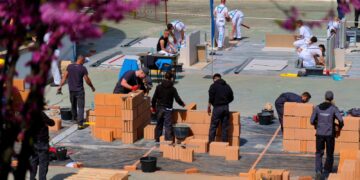 Възпитаници на ПГСАГ “Васил Левски” Варна с награди от националното състезание “Най-добър млад строител”