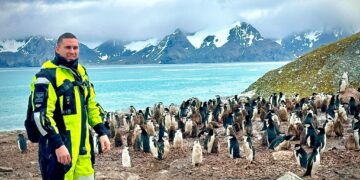 Медик от ВМА се завърна във Варна след  успешна мисия на Антарктида