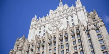 Русия отхвърли украинското предложение за прекратяване на огъня за Великден като “пиар сензация”