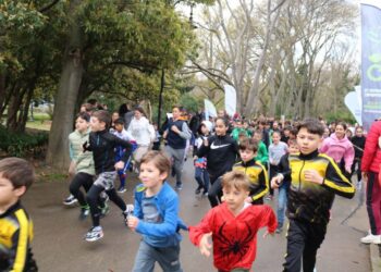 Рекорден брой участници се включиха в традиционния „Великденски крос с децата на Варна“