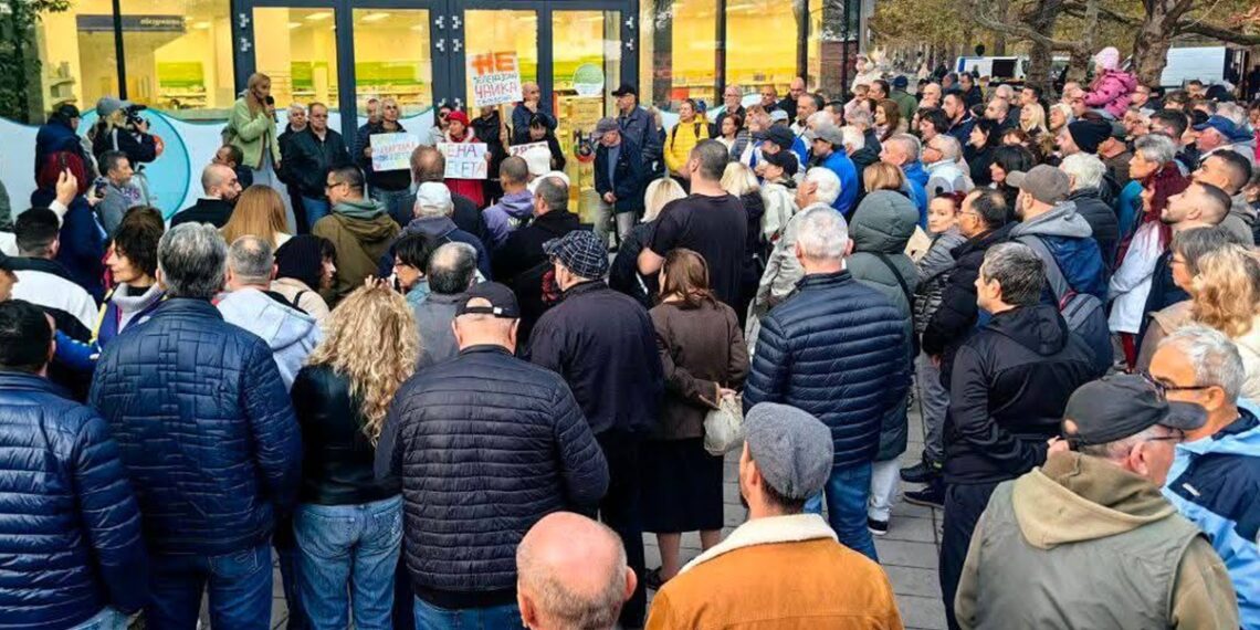 Жители на квартал Чайка във Варна се събират пред съда заради делото срещу Зелената зона и недостига на паркоместа