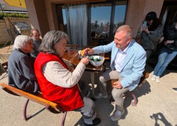 Ерджан Ебатин отчете резултати във Варна: Нов път, ремонти и социални инициативи след срещи с хората