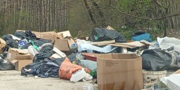 Две седмици без почистване: Боклуци заляха “Манастирски рид” във Варна