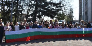 Ветрино почете 150 години от Априлско въстание с тържествено поклонение