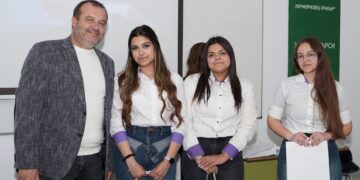 Варненски гимназисти с първа награда в националното състезание „Аз мога да стоя– DELECTO“