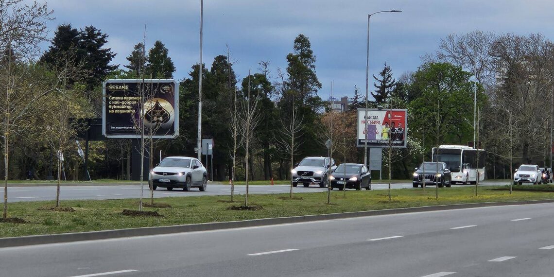 Светослав Йорданов с въпроси за дърветата по бул. „Княз Борис“ и контрола върху строителната забрана