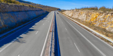 Започва ремонт на 2,6 км от АМ „Хемус“. Ще се обнови платното за София при изхода на град Варна