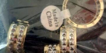 Митничари задържаха над 200 комплекта „маркови“ бижутерийни изделия