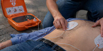 МЗ предлага повече възможности за дефибрилатори на обществени места