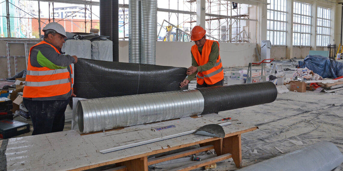 Напредва ремонтът на Спортен комплекс „Локомотив” във Варна