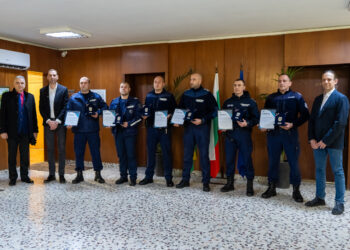 Героите, спасили дете, бяха наградени с почетния знак „Герб на община Ямбол“