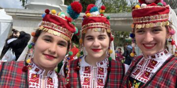 Цветница е! Честит празник!