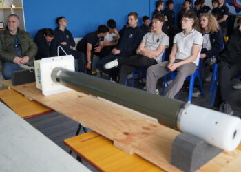 Ученици от Варна „осиновяват“ подводен робот в международна научна инициатива