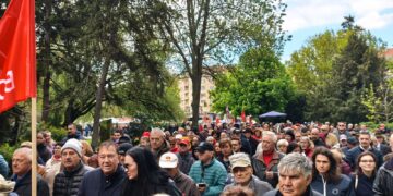 В Деня на труда хиляди лявомислещи казаха „Стига!” на трудовата експлоатация 