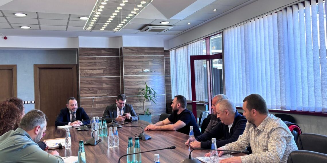 Министър Найденов: Трябва да се възстанови пазарната икономика и фирмите за пътна помощ да работят свободно