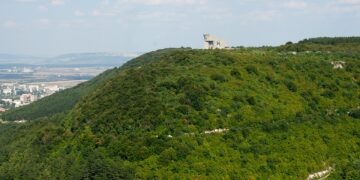 Три деца бедстваха на Шуменското плато – пожарникари ги спасиха