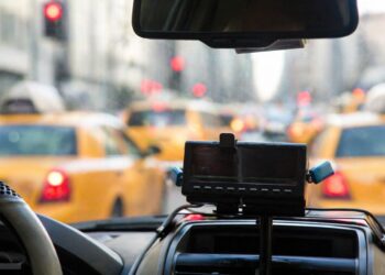 Таксиметровият бранш във Варна поиска по-високи тарифи – какви са предложенията