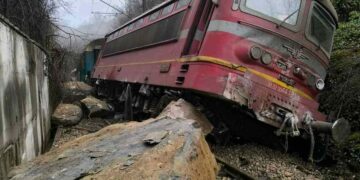 Транспортен експерт предупреди за опасност от свлачище по жп трасе, не го послушаха – инцидентите са факт!