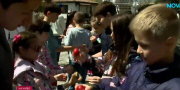 Във Варна се проведе турнир по борба с великденски яйца (ВИДЕО)