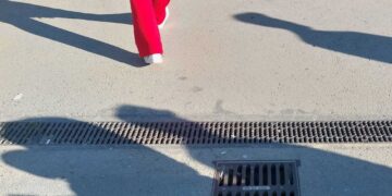 Започна почистването на дъждоприемните шахти във Варна