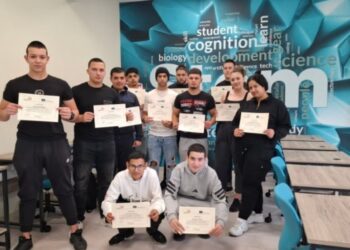 Ученици от Девня трупаха опит в Испания по „Еразъм+“ в сферата на графиката и автоматизацията