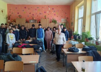 Прокурори от Варна обучаваха ученици за рисковете от наркотици в Девня и Провадия
