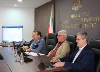 Информационната система за републиканската пътна мрежа на България вече съдържа данни за договори за общо почти 6 млрд. евро
