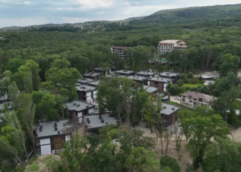 „КУБ Корпорация“ за „Баба Алино“: Премахнахме доброволно оградата, но ще търсим правата си в съда