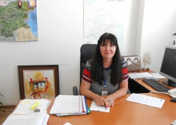Инж. Красимира Божкова, доскоро началник на Службата по геодезия и кадастър във Варна с позиция по случая “Баба Алено”