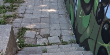 Започва ремонт на компрометиран тротоар в центъра на Варна