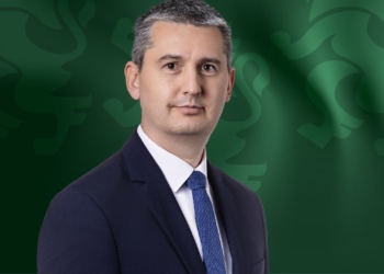 “Възраждане” отново предлагат повишаване на заплащането на труда на младите специалисти