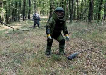 Откриха 53 невзривени боеприпаса край завод „ЕМКО“, военни прочистват района