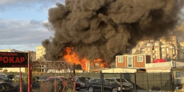 Автомобил се запали в сервиз за газови уредби във Варна