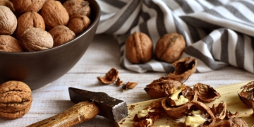 Даровете на лятото: Орехите – вкусни, хранителни и полезни