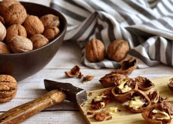 Даровете на лятото: Орехите – вкусни, хранителни и полезни
