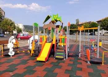 Две нови детски площадки за над 86 000 евро изграждат в Шумен