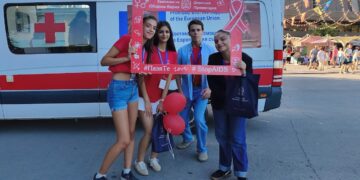 Стотици варненци и туристи се включиха в кампанията „Лято без риск“