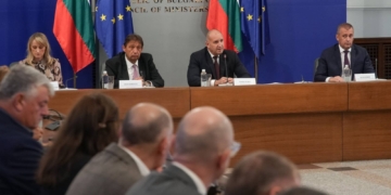 Румен Радев: С досегашните темпове ще ни трябват поне 50 години, за да построим нужните пътища