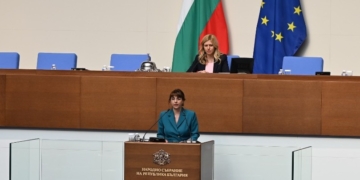 Нова формула за минималната заплата: Работодатели и синдикати ще договарят размера