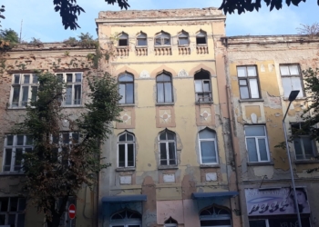 Старата турска баня във Варна се руши от години: Искат спешно да бъде спасена